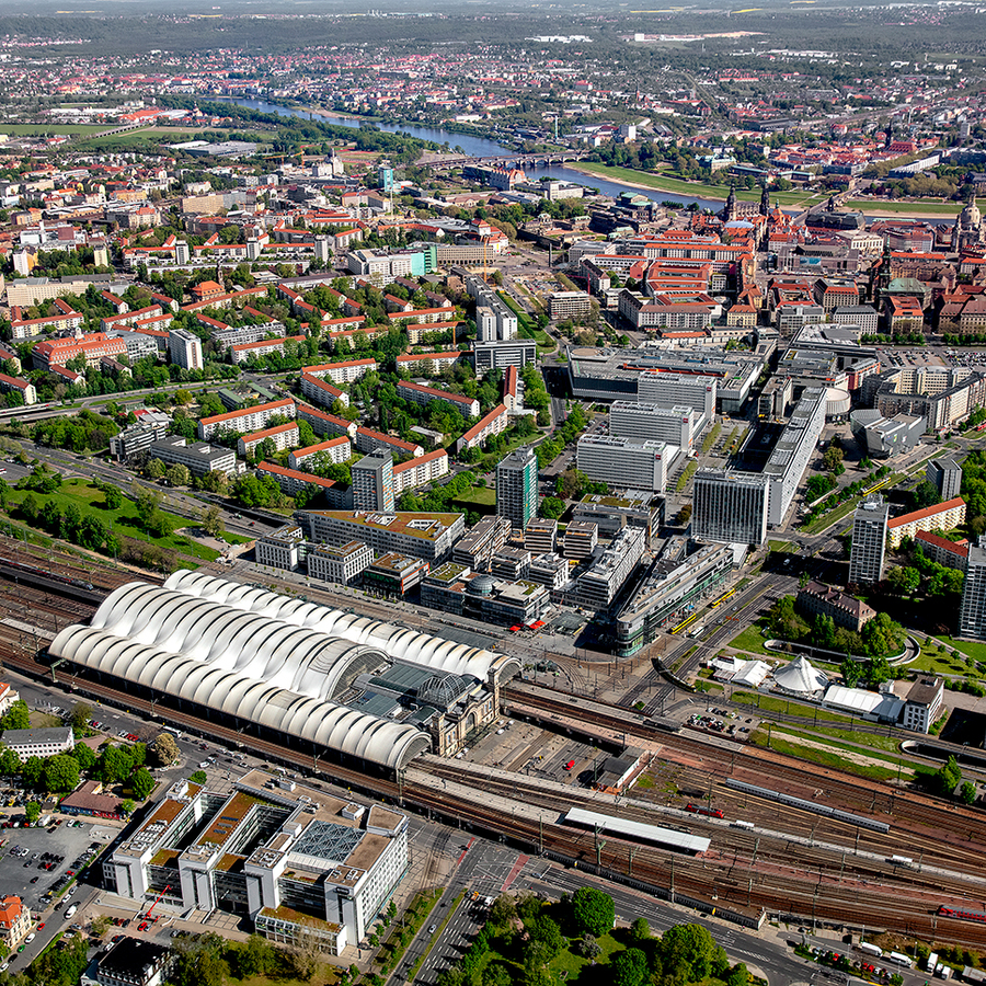 1000031-dresdner-hauptbahnhof-von-oben-3-2.jpg