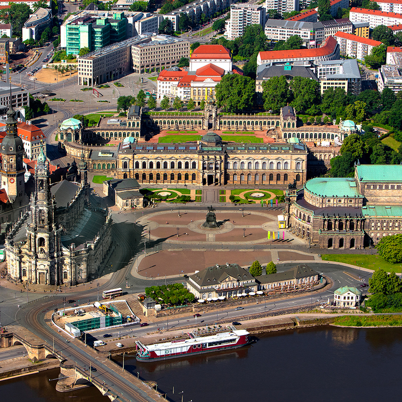 1000049-hofkirche-mit-zwinger-und-semperoper-3-2.jpg