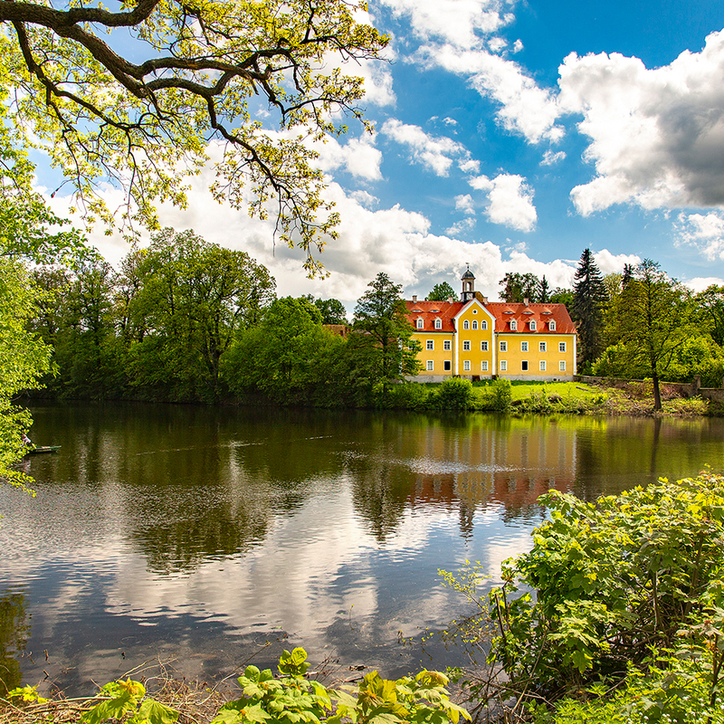 1000052-jagdschloss-grillenburg-im-tharandter-wald-3-2.jpg