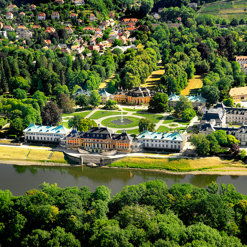 1000077-schloss-pillnitz-von-oben-3-2.jpg