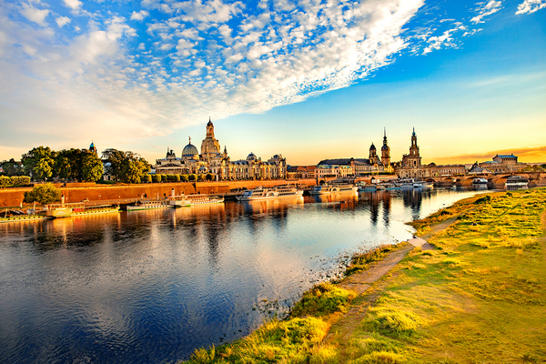 1000017-altstadtsilhouette-dresden-im-abendrot-3-2.jpg