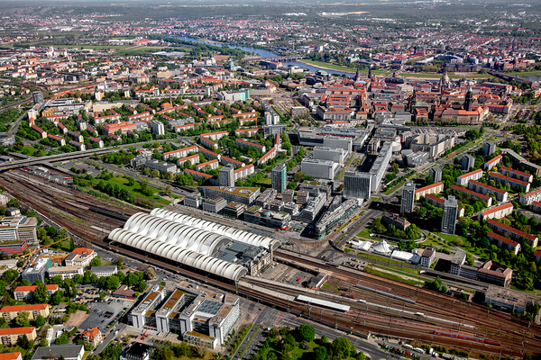 1000031-dresdner-hauptbahnhof-von-oben-3-2.jpg