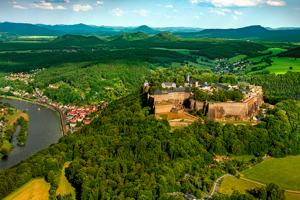 1000034-festung-koenigstein-aus-der-luft-3-2.jpg